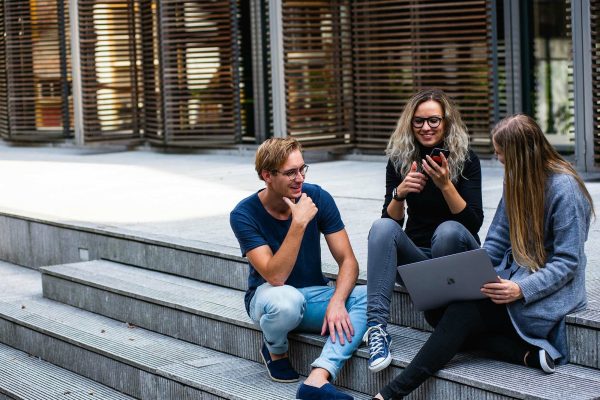 pexels-buro-millennial-636760-1438072